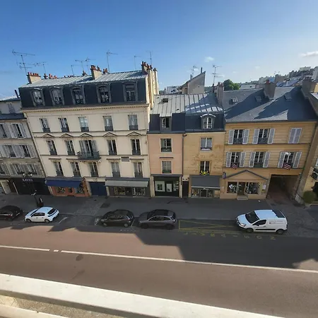 Le Petit Versaillais