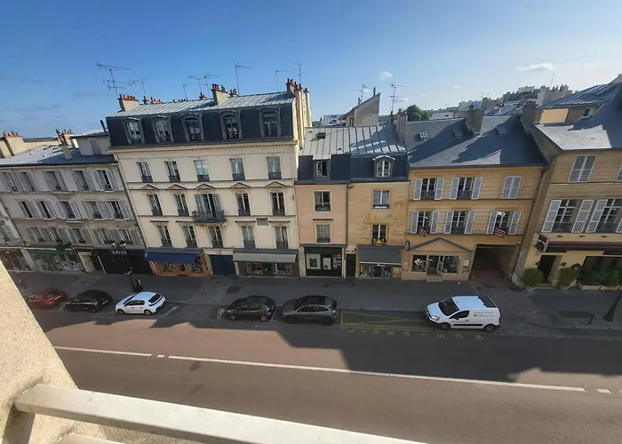Le Petit Versaillais